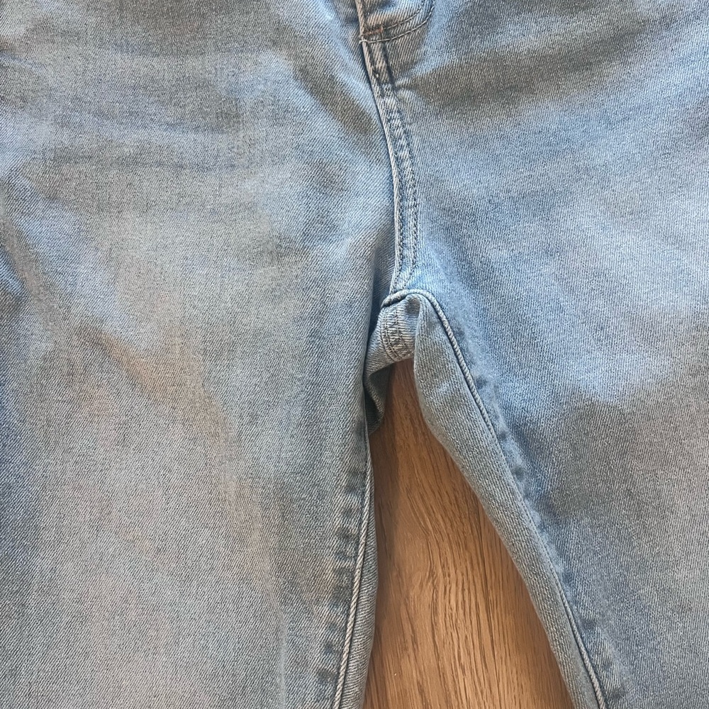 LOFT Light Wash Cropped Jeans - Picture 4 of 9